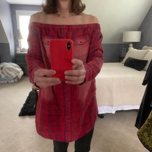 Paper Crane Red Flannel Off the Shoulder top sz M - Picture 1 of 6